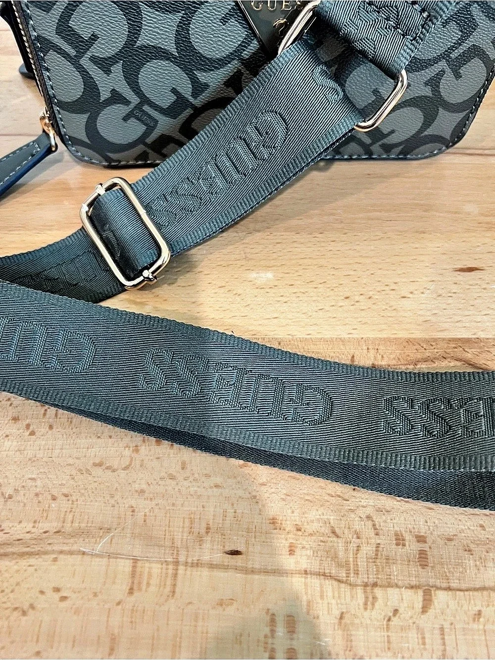 GUESS Logo Crossbody Bag Gray & Black